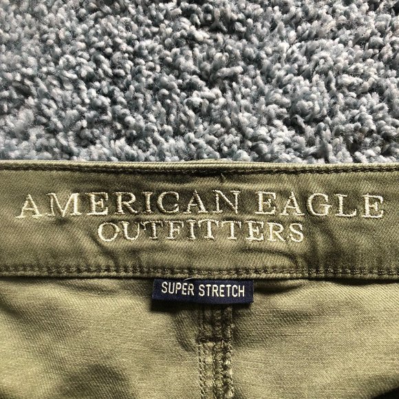 American Eagle green twill midi shorts - Picture 4 of 4